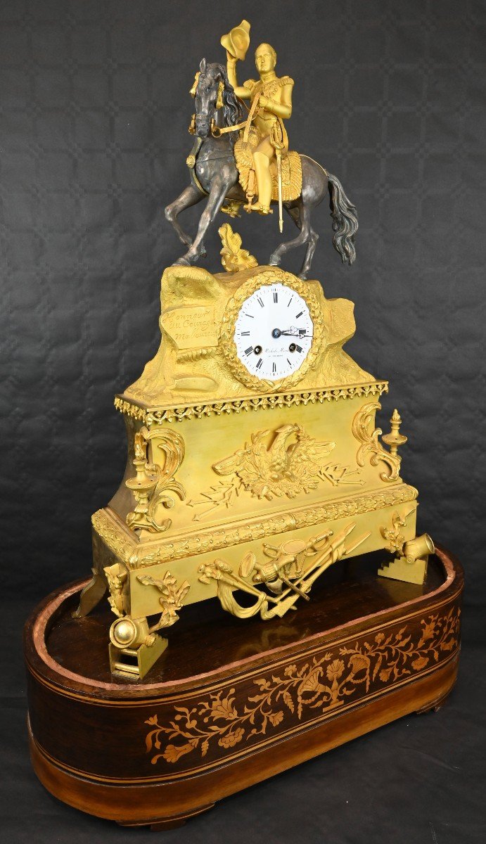 Horloge De Table Avec Napoléon, Socle En Bois Incrusté Et Cloche d'Origine - 19e Siècle-photo-1